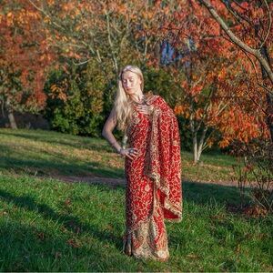 Vintage Hand-Beaded Indian Bridal Set – Lehenga Skirt, Dupatta Veil & Sari Wrap